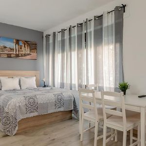Studio met een King Size Bed